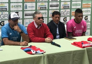 “No por la puerta de atrás ni haciendo un golpe de estado”