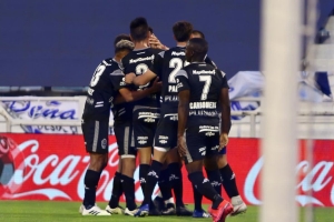 Victoria para homenajear al Diego (VIDEO)