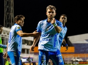 Agustín Campana frota la lámpara en Macará y frena las aspiraciones de Universidad Católica en el Bellavista