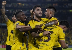 ¡PICA A LA CIMA CON PUNTAJE PERFECTO! Barcelona ZARANDEÓ a Libertad FC para ser PUNTERO