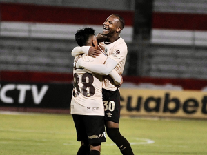 ¡A PESAR DE LOS GOLPES DE ESCRITORIO! Leones FC victimiza a otro de la Serie A y avanza en la Copa Ecuador