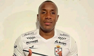 Se alinea con los directivos del Ciclón (FOTO)