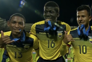 ¡La Máquina se robó el show en el vestuario de la Sub 20! (VIDEO)