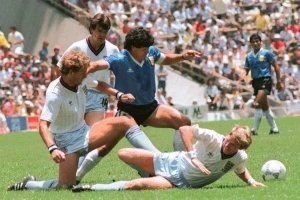 Diego Maradona 17