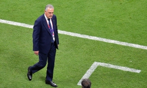 ¡Alfaro recibió a Byron Castillo con un abrazo paternal y advirtió a qué irá Ecuador a Qatar!(VIDEO)