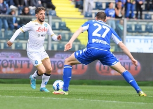 Napoli traga otro resultado que los deja fuera de carrera por la corona (RESUMEN)