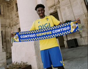 DE LA BANCA A LA CANCHA: Alfred Caicedo da el salto como TITULAR en el Cádiz CF y ya genera ALTAS expectativas