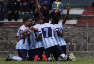 Vuelven a amargar los mismos a los Chullas (RESUMEN)