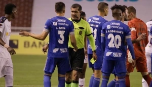 Arbitro Roddy Zambrano 5