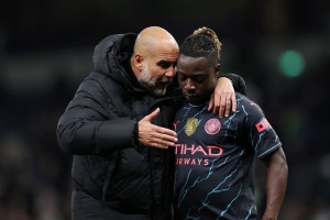 Guardiola destaca a Doku tras la goleada del City en Ipswich