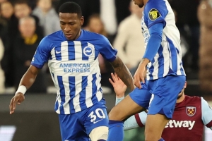 ¿Mejor que Capurro? ¡Exhiben por qué Pervis es el Mejor de la Premier!