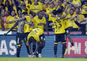 ¡Dueños de la historia! Darío Benedetto liquida el Clásico del Astillero con un golazo y desata la fiesta de Barcelona