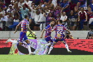 Anthony Landázuri tuvo un gran papel con Fortaleza (RESUMEN)