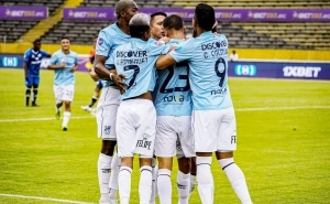 U Catolica 4