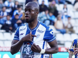 En Brasil, SE LESIONÓ ÉNNER VALENCIA y no jugó el Inter vs Vasco Da Gama