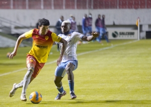 El Polaco Fydriszewski evitó que la noche de Aucas sea una pesadilla (RESUMEN)