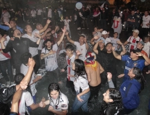 Hinchada LDU 12