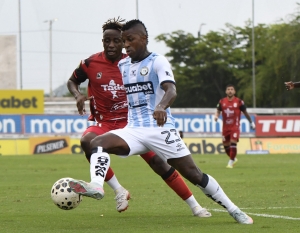 Guayaquil City FC le ganó al Manta FC en el último minuto y con el cemento como testigo