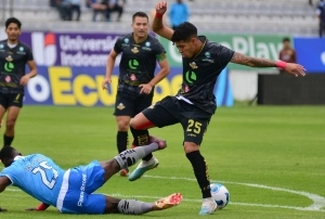 Denilson Bolaños ya es jugador de Aucas (OFICIAL)