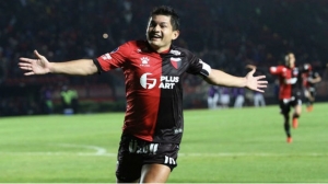 “Sería bonito seguir jugando con él como técnico” (ENTREVISTA)