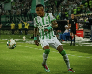 ¡EL NIVEL QUE UN DÍA LO LLEVÓ A LA PREMIER LEAGUE! Billy Arce en el once ideal de la Libertadores