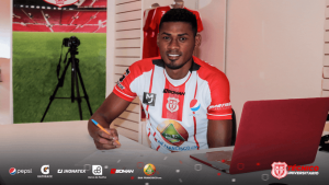 ¡Justo antes de que se cerrara el libro de pases! (OFICIAL)