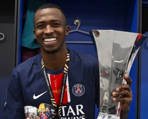 ¡A DORMIR! Willian Pacho se toma unos días de descanso por temas de salud, decisión del PSG