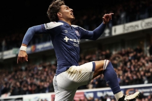 Vale su peso en oro: ¡Brighton firma nuevo contrato y blinda a Jeremy!