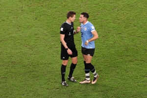 José María Giménez y Edinson Cavani serán sancionados por la FIFA