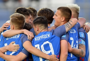 Eslovaquia cumplió la lógica con un debut auspicioso