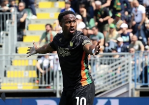 ¡John Yeboah ROMPE LAS REDES EN ITALIA, extiende su racha goleadora y asegura la victoria de su Club!