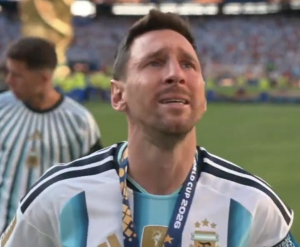 Marcó la vida de muchos futboleros y Messi rompe el corazón al irse en llanto del Mundial