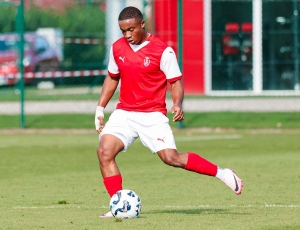 ¡Sobrino de Ulises y joya de las canteras de LDU, podría dar el salto a la liga de Mbappé!