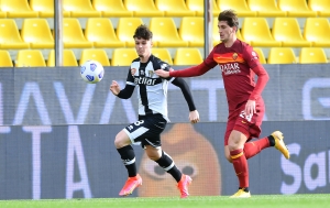 Se frotan las manos sus perseguidores (RESUMEN)