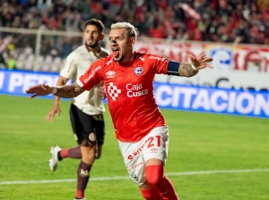 Carlos Garcés es el Rey del Cusco y cierra una semana redonda con un nuevo gol para deleite de Cienciano