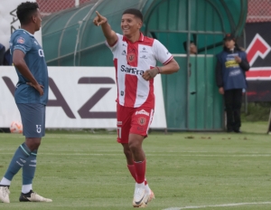 Formado en Emelec… ¡Dixon Vera cumplió un sueño y convirtió su Primer Gol en Brasil!