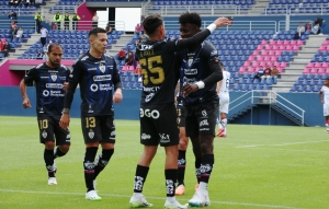 Inició con Pasillo de Honor… ¡Y el IDV vs Técnico cerró con Incidentes entre Jugadores en el Túnel!