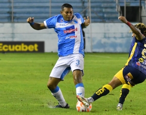 Primera fecha de Liga Pro y ya hay serio candidato PARA LA SALVADA DE AÑO con una chilena de locos