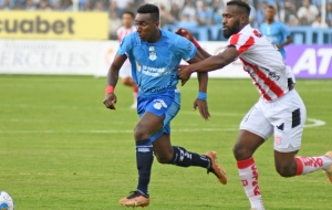 Paúl Vélez va consolidando el once del Libertad FC con un nuevo reto