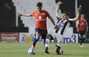 Mal inicio del equipo del ecuatoriano (RESUMEN)