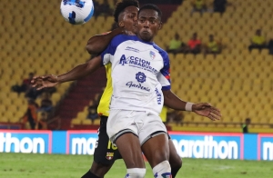 ¡Relacionan al DT de Piero con el Rey de Copas!