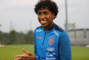 Leonardo Realpe VA POR TODO: Esta convocatoria puede ser SU PUERTA AL MUNDIAL y debe GANARSE la confianza de Beccacece