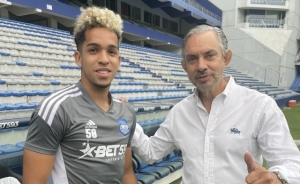 No está convocado a la pretemporada en Argentina”