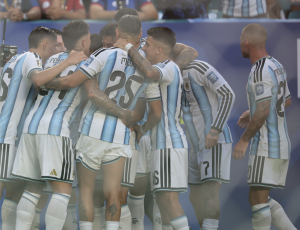 Argentina ganó sin Lionel Messi para cerrar su fecha FIFA