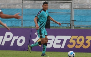 Darwin Suárez alaba el trabajo del Beto Araujo en la zaga del Cumbayá