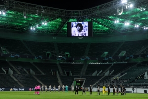 Homenaje de Campeones para el 10 Legendario (VIDEO)