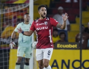 El Nacional se derrumba y deja ir a otro de sus futbolistas referentes