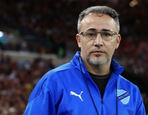 ¡El HOMBRE A CARGO DEL FÚTBOL en LDU se confiesa sobre contratar a Robatto como su Nuevo DT!