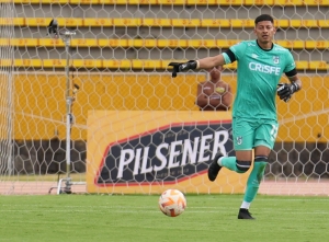 En la Universidad Católica mantienen el candado en la portería: Su segundo arquero seguirá defendiendo el arco