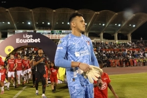 Carrera contra el reloj: Gonzalo Valle y la angustia de llegar a tiempo para el Mundial con Ecuador